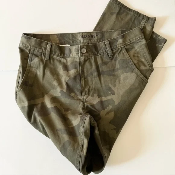 Old Navy Camo Khaki Pant - Picture 5 of 5